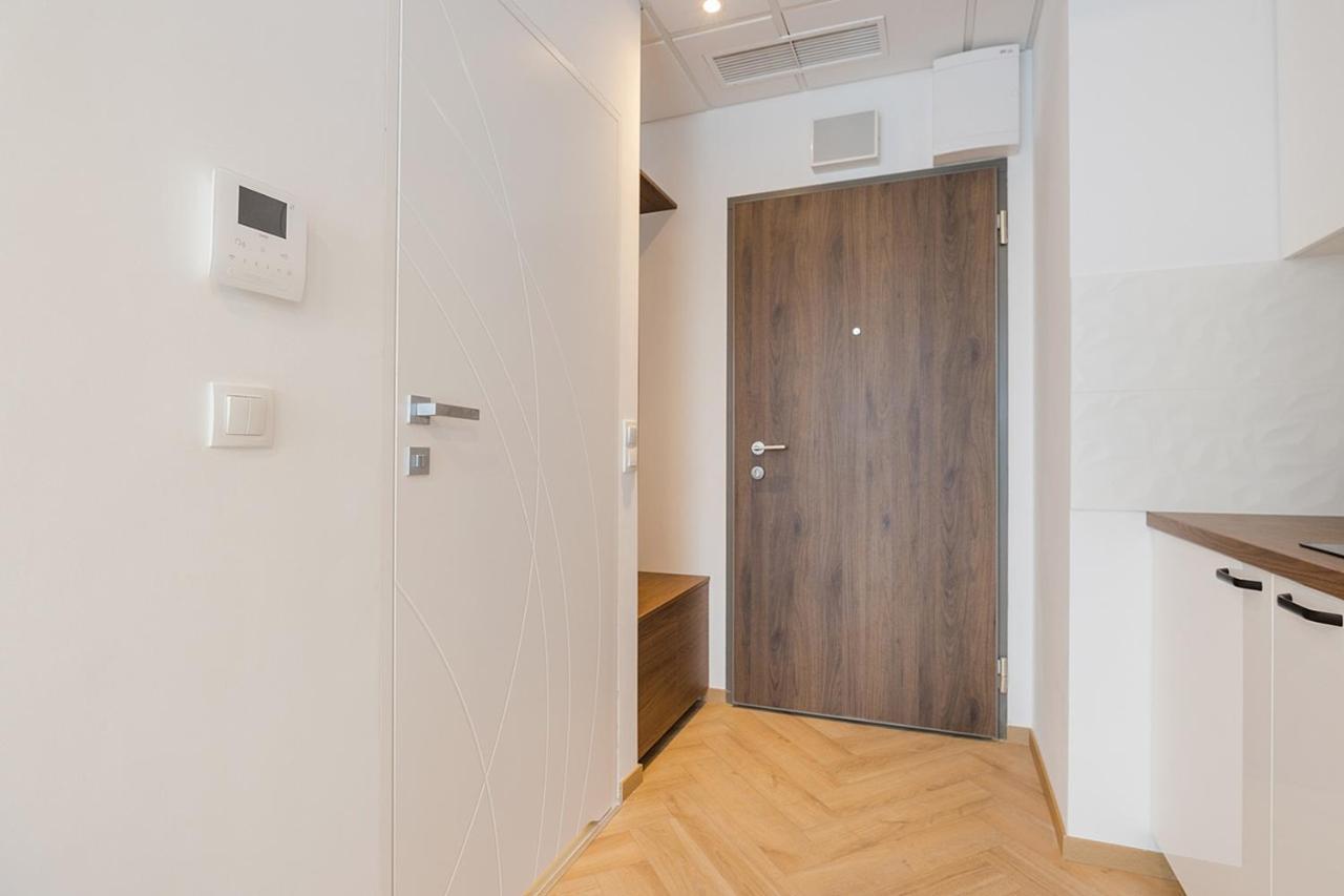 Kasprzaka 29 - Bezplatny Parking - Free Parking - Piekny Widok Na Centrum Miasta - Duzy Balkon - Smart Tv 55 Cali - Wifi - Better Rental Varşovia Exterior foto