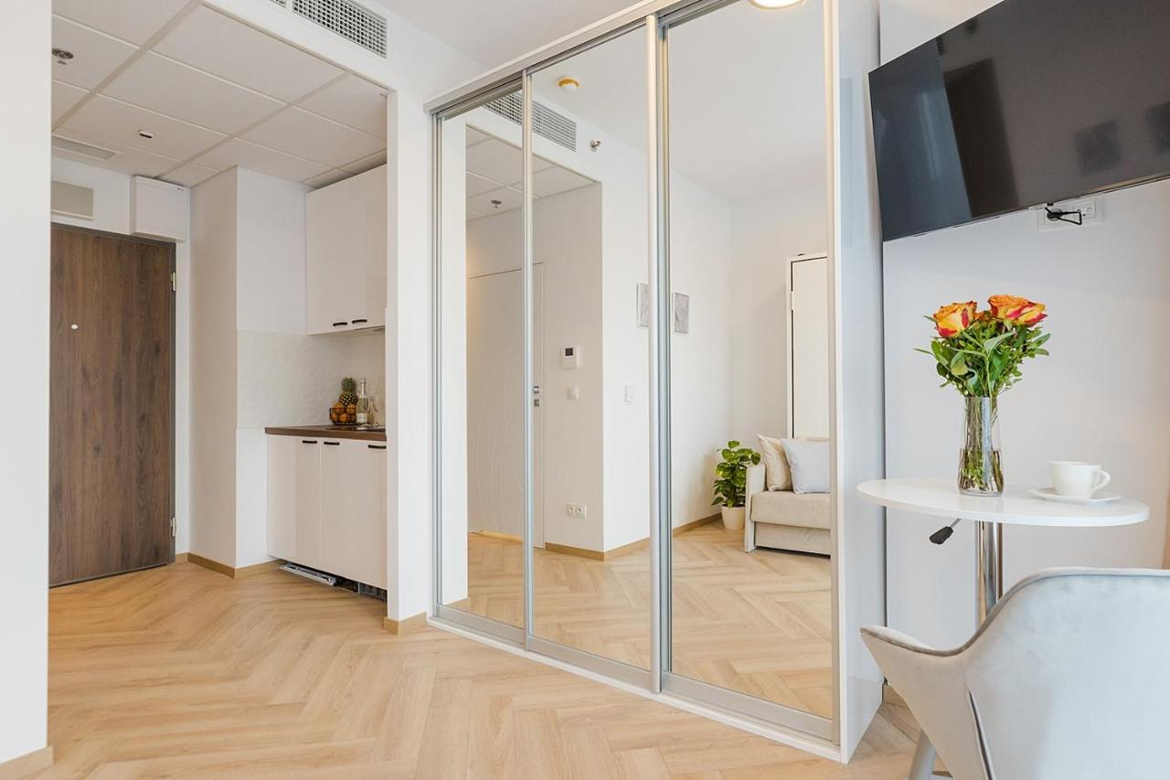 Kasprzaka 29 - Bezplatny Parking - Free Parking - Piekny Widok Na Centrum Miasta - Duzy Balkon - Smart Tv 55 Cali - Wifi - Better Rental Varşovia Exterior foto